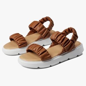 NIB Vaneli Platform Sandals “Cloris” Vegan Leather Women’s 11